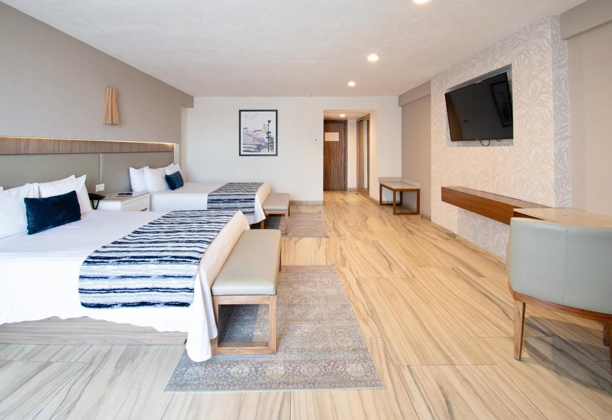 Hotel Velvet Plaza Guadalajara Extérieur photo