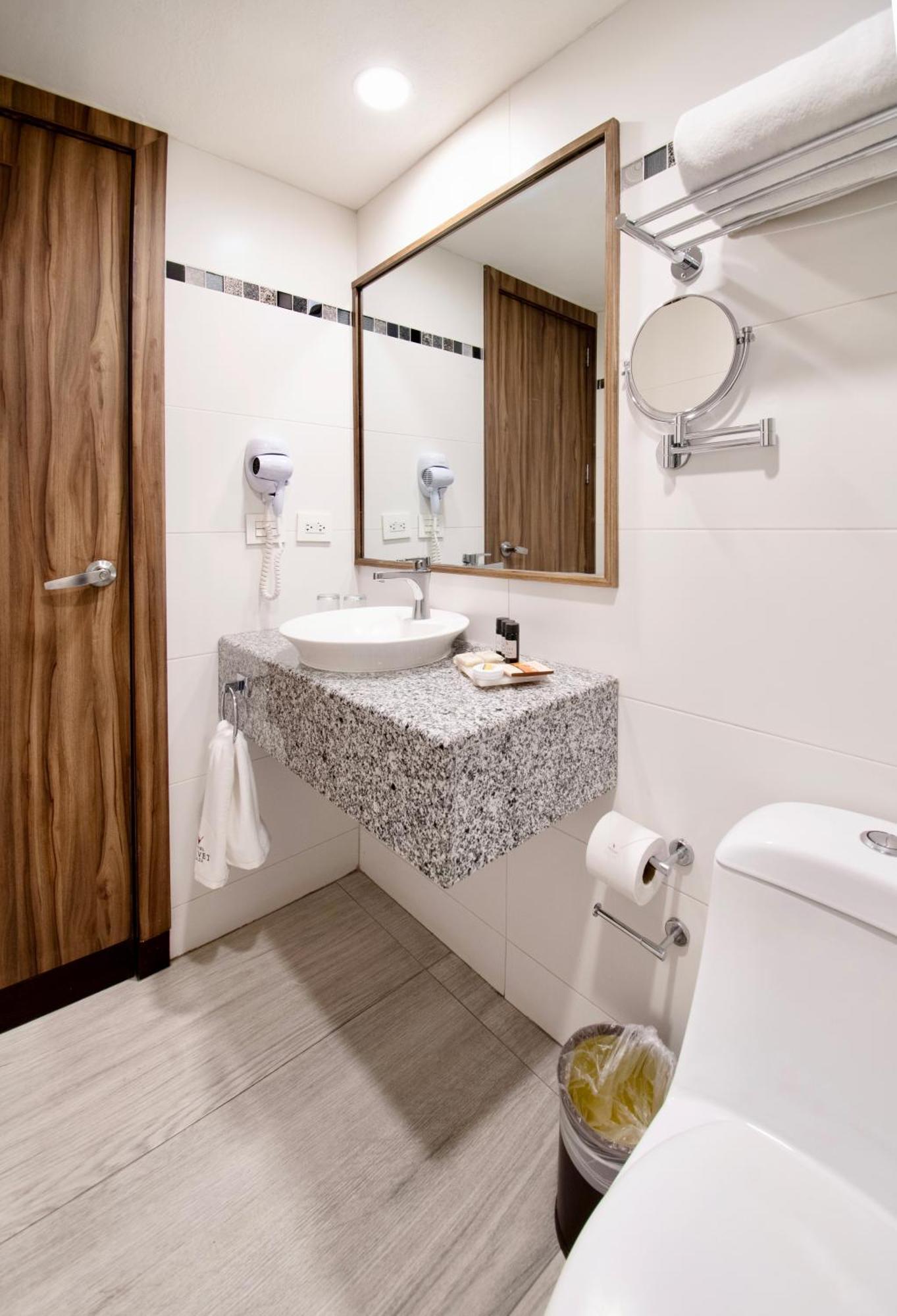 Hotel Velvet Plaza Guadalajara Extérieur photo